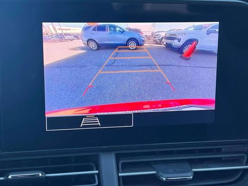 Used 2024 Chevrolet Trax LS image 30