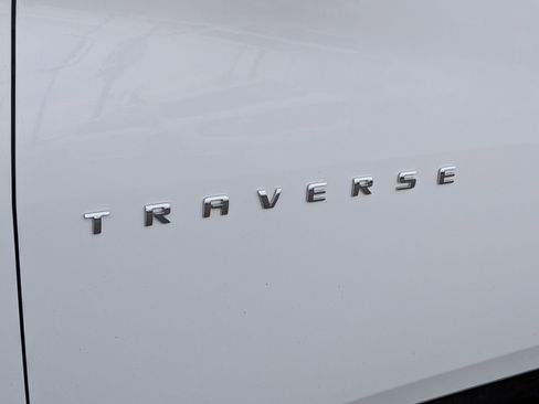 Used 2023 Chevrolet Traverse LT w/ Rear Camera Mirror Package AWD/4WD image 31