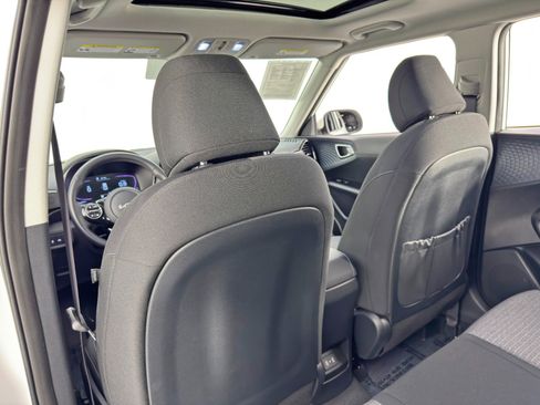 Used 2024 Kia Soul EX image 35