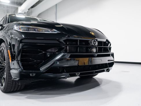 Used 2025 Lamborghini Urus SE image 27
