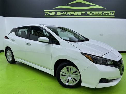 Used 2025 Nissan Leaf S FWD image 1