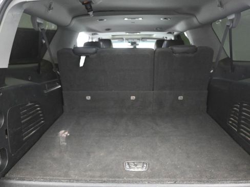 Used 2020 Cadillac Escalade ESV Luxury image 2