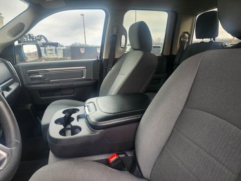 Used 2024 RAM 1500 Classic SLT image 17