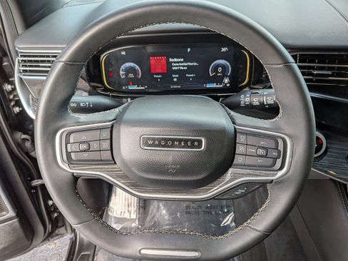 Used 2022 Jeep Wagoneer Series II w/ Premium Group I image 18