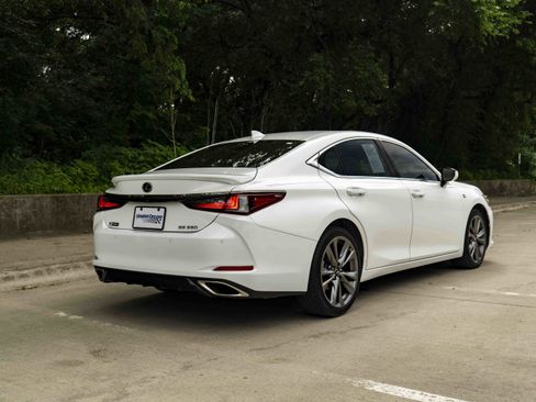 Used 2021 Lexus ES 350 F Sport w/ Accessory Package FWD image 9
