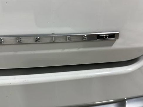 Used 2024 Jeep Wagoneer L Series II w/ Flexible Seating Group AWD/4WD image 7