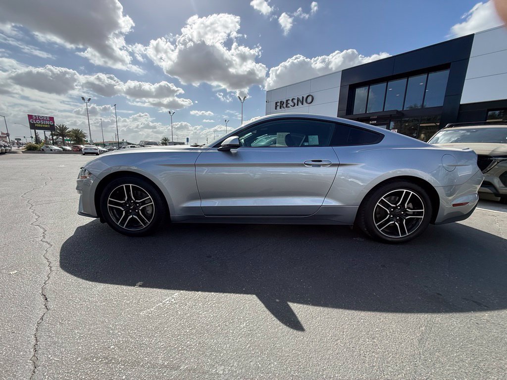 Used 2020 Ford Mustang Premium RWD image 6