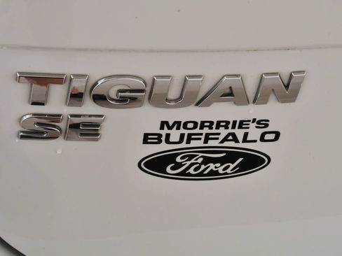 Used 2018 Volkswagen Tiguan SE w/ 18" Alloy Wheels Package AWD/4WD image 22