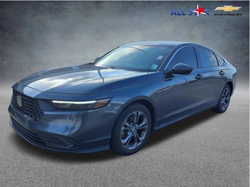 Used 2023 Honda Accord EX image 1