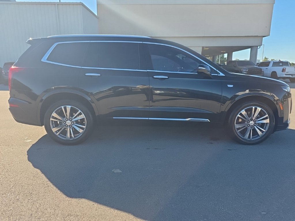 Used 2021 Cadillac XT6 Premium Luxury FWD image 4