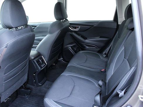 Used 2019 Subaru Forester Premium image 13