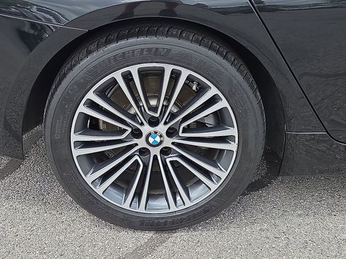 Used 2018 BMW 530i xDrive w/ Premium Package AWD/4WD image 7