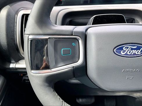 Used 2025 Ford Expedition Max Active AWD/4WD image 17