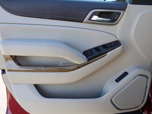 Used 2017 GMC Yukon Denali w/ Open Road Package image 12