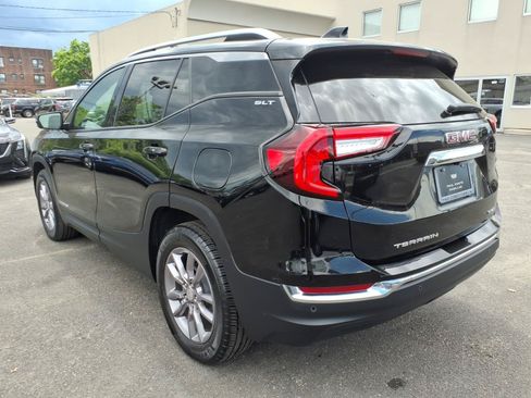 Used 2023 GMC Terrain SLT AWD/4WD image 7