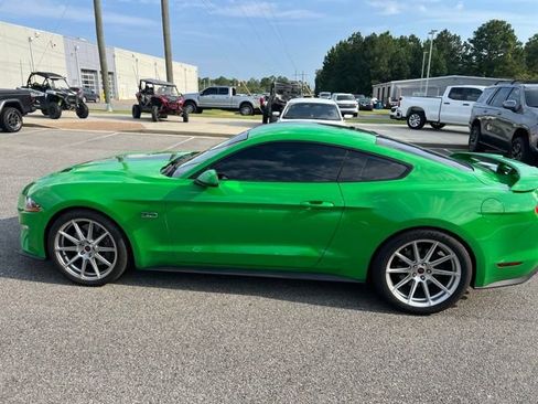 Used 2019 Ford Mustang GT Premium w/ GT Performance Package RWD image 5