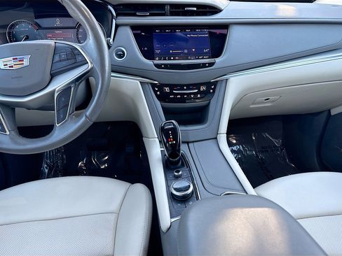 Used 2022 Cadillac XT5 Premium Luxury FWD image 18