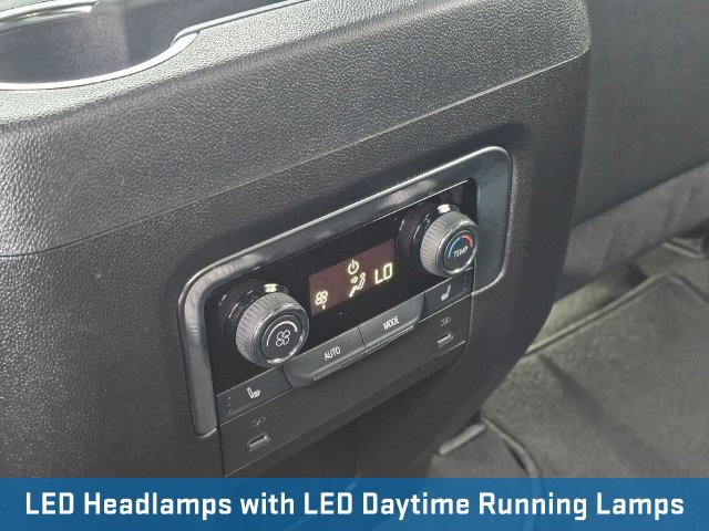 Used 2025 Chevrolet Tahoe Premier AWD/4WD image 23