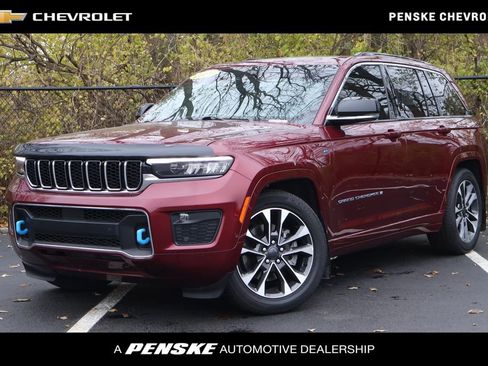 Used 2024 Jeep Grand Cherokee Overland image 1