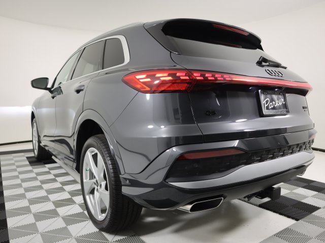 Certified 2025 Audi Q5 Premium w/ Premium Plus AWD/4WD image 3