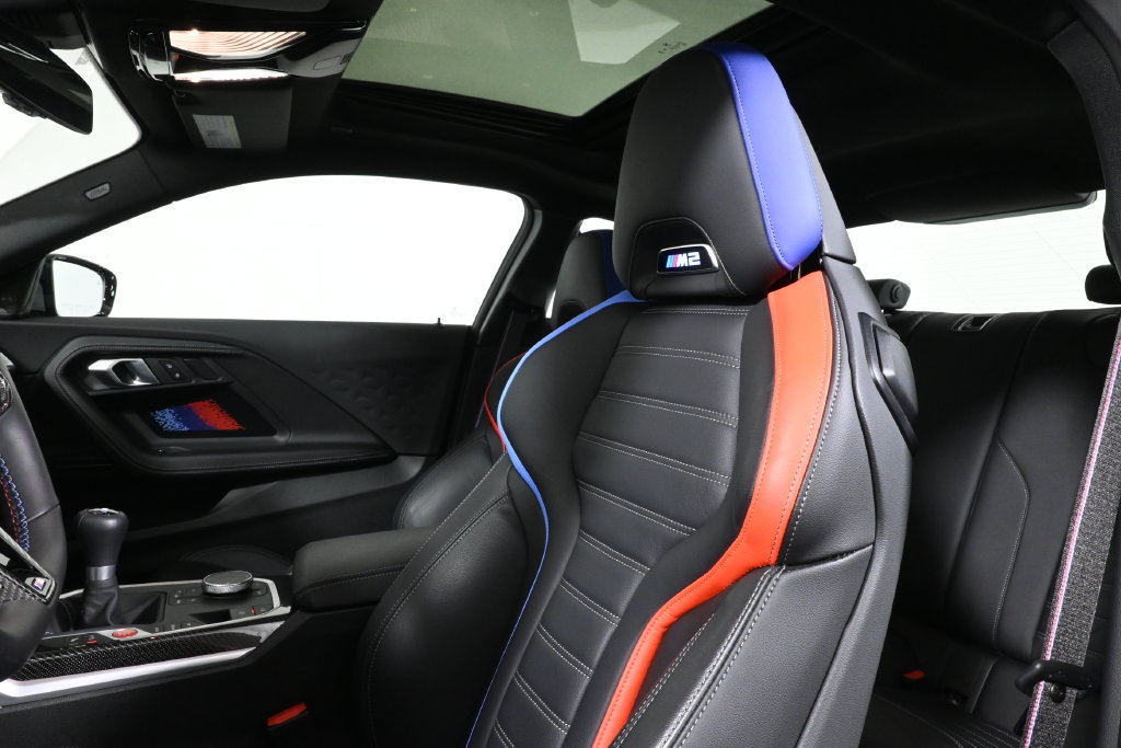 Used 2026 BMW M2 w/ Lighting Package RWD image 5