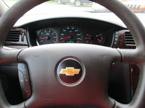 Used 2012 Chevrolet Impala LS FWD image 29