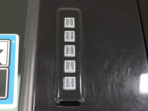 Certified 2022 Ford F150 Platinum w/ Equipment Group 701A High image 22