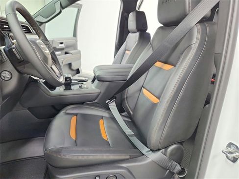 New 2026 GMC Sierra 1500 AT4 w/ AT4 Premium Package image 19