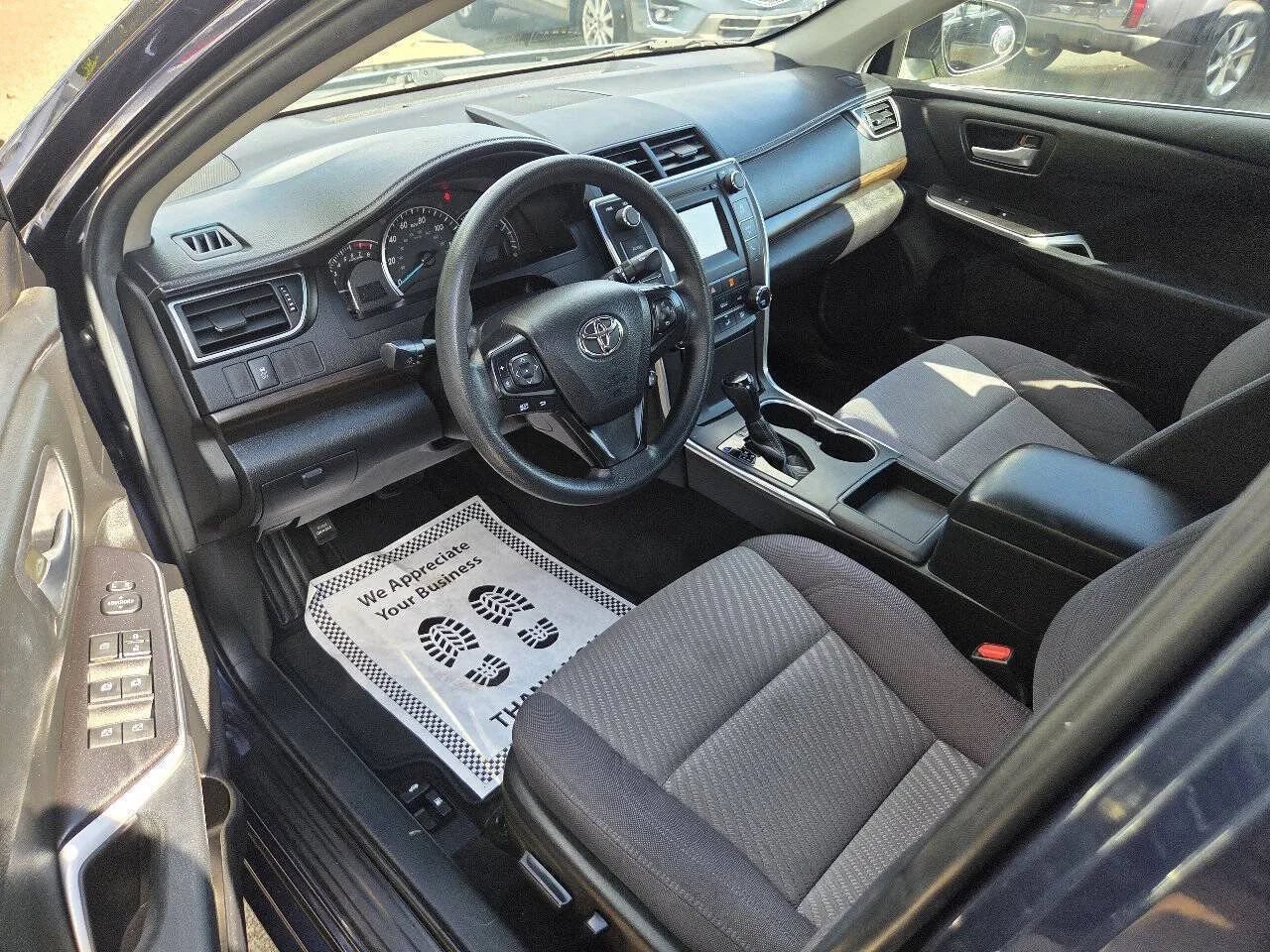 Used 2015 Toyota Camry LE FWD image 41