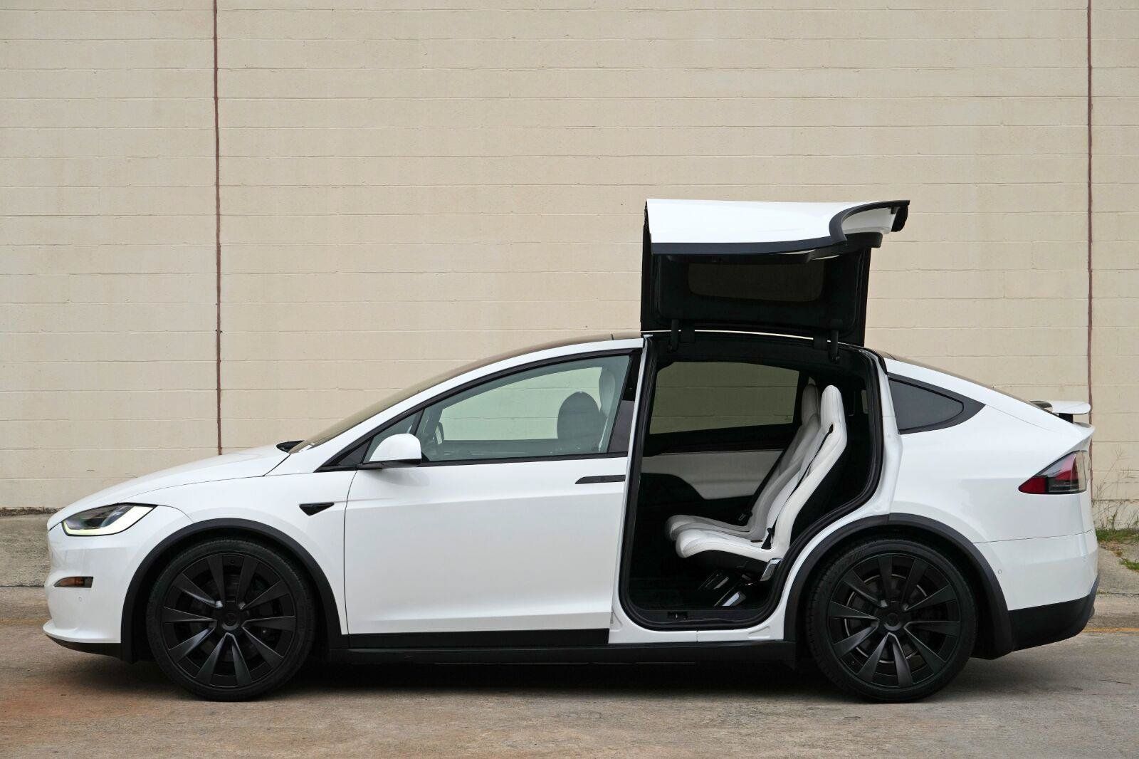 Used 2022 Tesla Model X AWD/4WD image 52