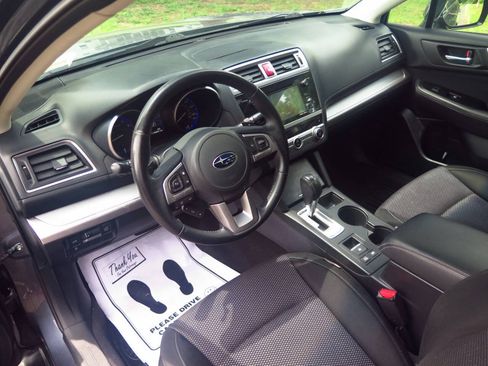 Used 2016 Subaru Outback 2.5i Premium AWD/4WD image 8