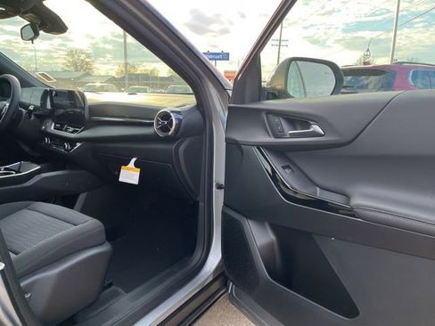 New 2026 Chevrolet Equinox LT image 16