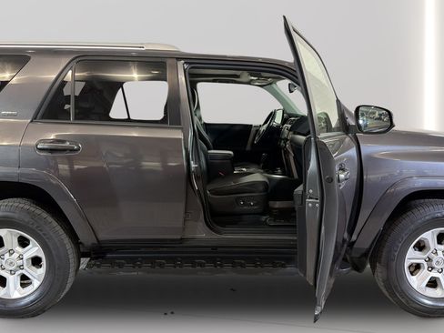 Used 2014 Toyota 4Runner SR5 Premium AWD/4WD image 32