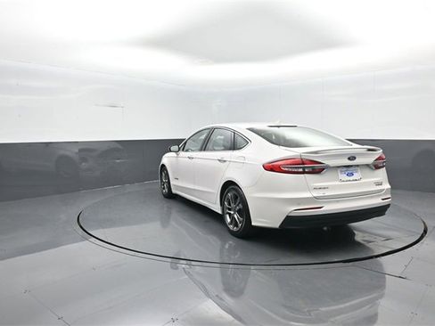 Certified 2019 Ford Fusion Titanium image 5