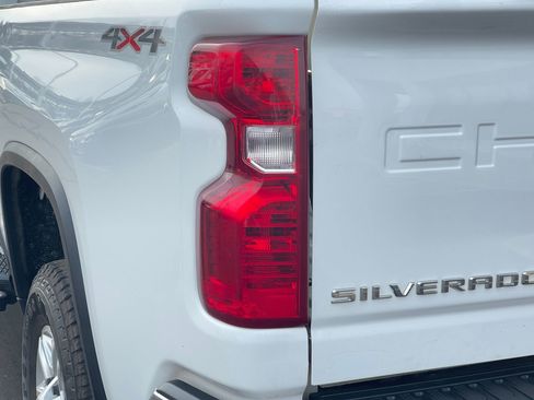 Used 2020 Chevrolet Silverado 2500 LT image 30