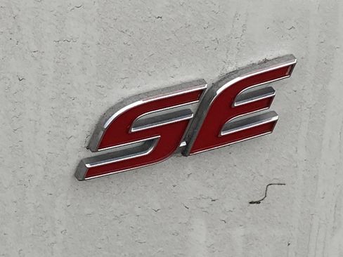 Used 2023 Toyota Corolla SE w/ Carpet Mat Package (TMS) image 5