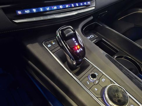 Certified 2023 Cadillac Escalade Sport AWD/4WD image 32