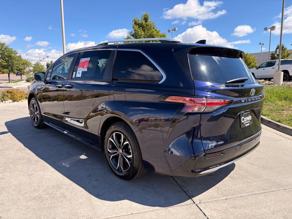 Used 2026 Toyota Sienna Platinum AWD/4WD image 5