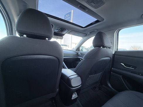 Used 2024 Hyundai Elantra SEL w/ Convenience Package image 26