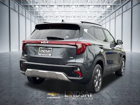 Used 2024 Kia Seltos S AWD/4WD image 2