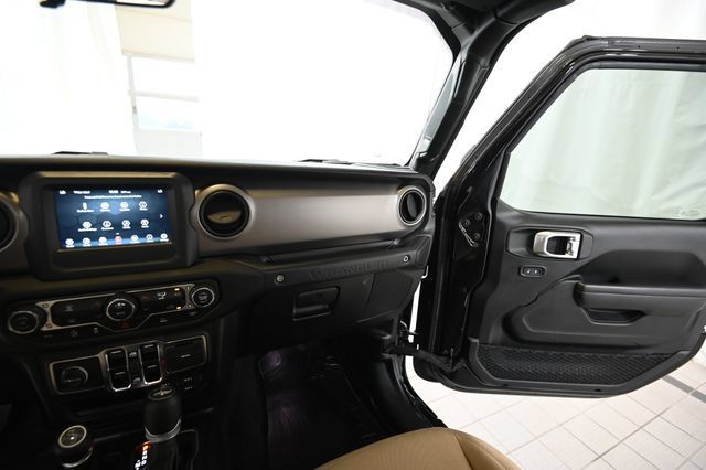 Used 2021 Jeep Wrangler Unlimited Sport AWD/4WD image 32