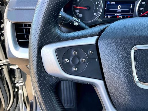 Used 2024 GMC Terrain SLE image 24