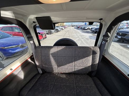 Used 2001 Jeep Wrangler Sport image 12