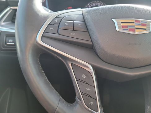 Used 2017 Cadillac XT5 Luxury w/ Driver Awareness Package image 28