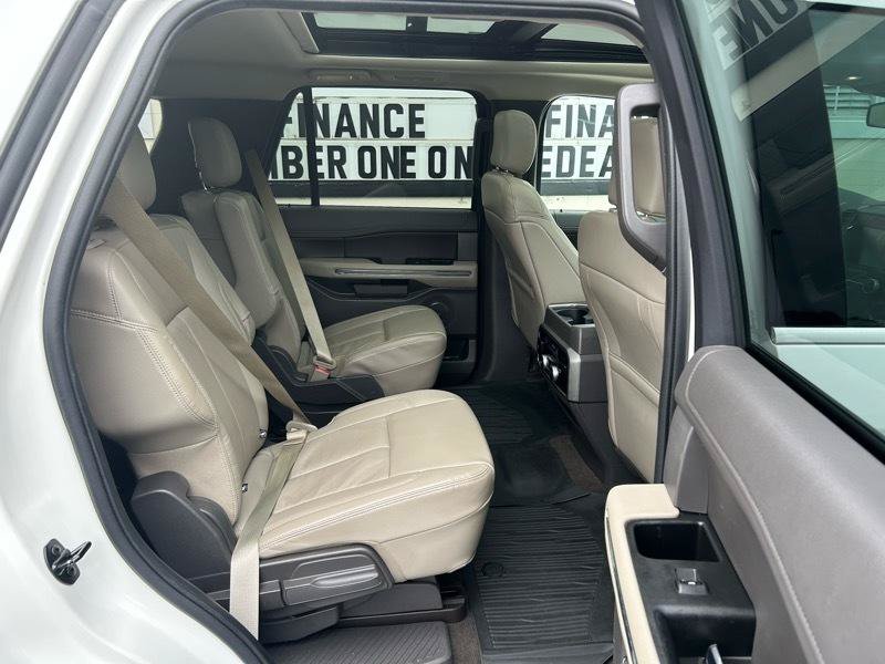 Used 2020 Ford Expedition XLT w/ Equipment Group 202A AWD/4WD image 26