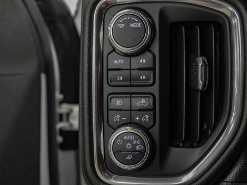 Used 2020 GMC Sierra 2500 AT4 w/ AT4 Premium Package image 29