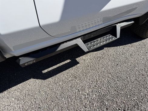 Used 2024 Chevrolet Silverado 2500 LT w/ Convenience Package image 12