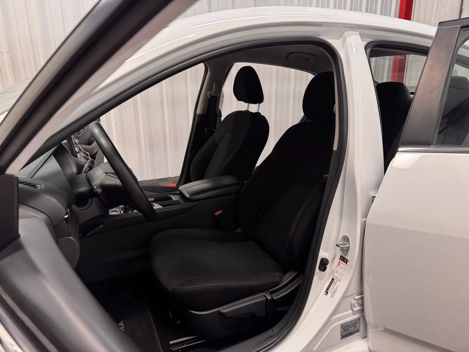 Used 2024 Nissan Sentra S FWD image 33