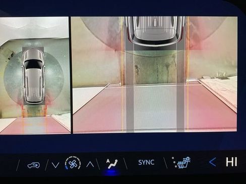 New 2026 Chevrolet Traverse LT w/ Sun and Wheel Package image 17