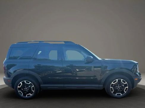 Used 2021 Ford Bronco Sport Outer Banks w/ Outer Banks Package image 4